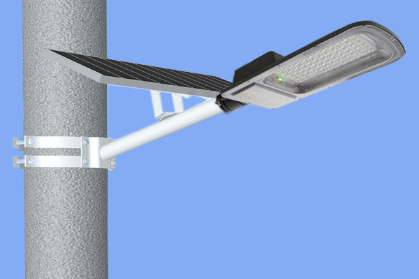 铭泰光典为您解答：太阳能路灯的工作原理及应用优势